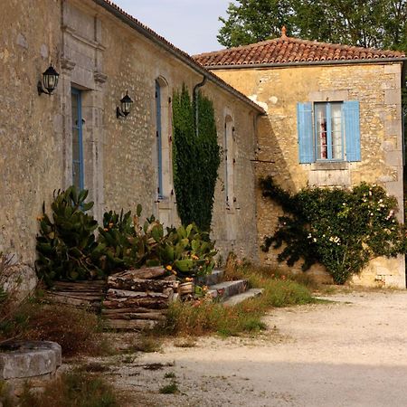 Chambres D'Hotes Logis De L'Astree Saint-Bris-des-Bois Екстериор снимка
