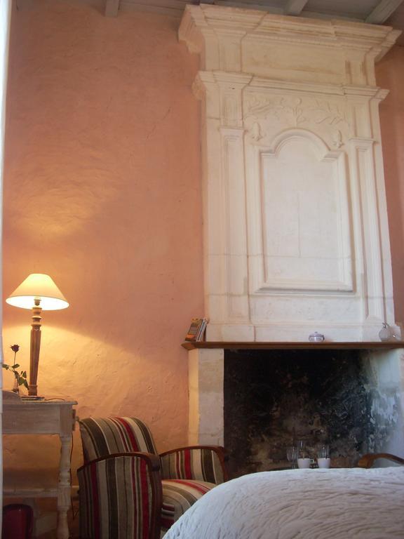 Chambres D'Hotes Logis De L'Astree Saint-Bris-des-Bois Екстериор снимка
