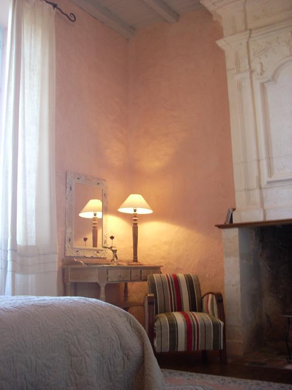 Chambres D'Hotes Logis De L'Astree Saint-Bris-des-Bois Екстериор снимка