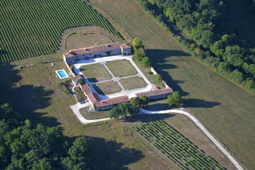 Chambres D'Hotes Logis De L'Astree Saint-Bris-des-Bois Екстериор снимка