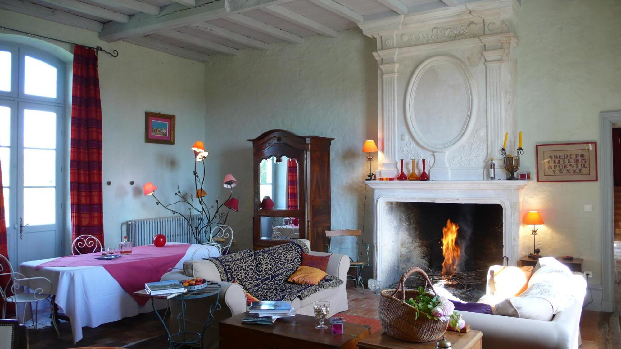 Chambres D'Hotes Logis De L'Astree Saint-Bris-des-Bois Екстериор снимка