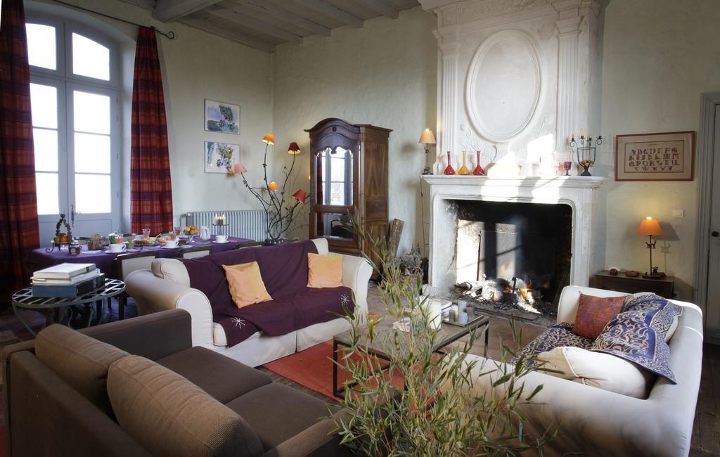 Chambres D'Hotes Logis De L'Astree Saint-Bris-des-Bois Екстериор снимка